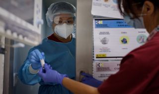 Испания ще ваксинира по-голямата част от населението