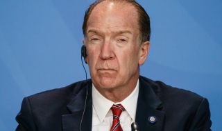 Санкциите ще ударят банките, но не и петролната индустрия