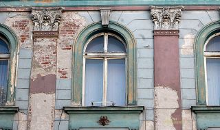 Община няма да продава, но няма и да реновира уникални имоти