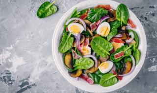 Рецепта за вечеря: Салата с гъби и зелени билки