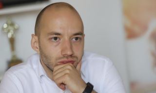 Димитър Ганев: Беше въпрос на време Радев да се разграничи от ПП