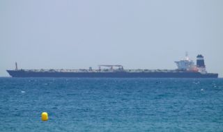 Руска ракета е поразила танкер с 500 т дизел в Черно море