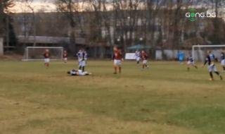 Умопомрачение! Играч на Локо Сф наби зверски ритник на съперник (ВИДЕО)