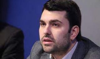 Георг Георгиев: Президентът се превърна в рекетьор