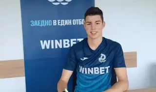 ЦСКА се разбрал с Дунав Русе за заместник на вратаря Дюлгеров