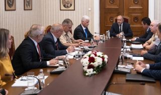 Радев събра министри и шефове на служби, обсъдиха гарантирането на националната сигурност