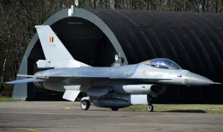 Белгийската полиция безуспешно преследва големи дронове над авиобаза