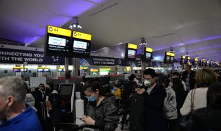 Хаос на Heathrow: Летището ограничи броя на пътниците