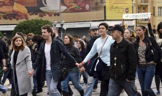 "Ранобудните студенти" пишат на Орешарски