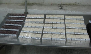 Задържаха двама контрабандисти на цигари