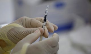 Израел започна ваксинация на 12-годишни