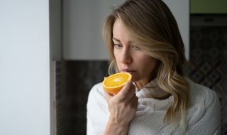 Руски лекар каза как да върнем обонянието си след COVID-19