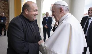 Отец Румен Станев пред ФАКТИ: Това е нова служба в България, досега не сме имали помощен епископ