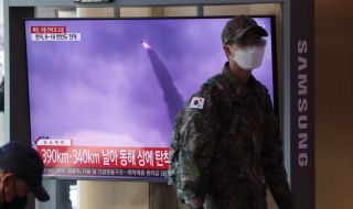 Пхенян изстреля нови две балистични ракети