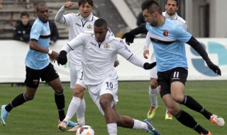 Локомотив Пловдив спря устрема на Славия