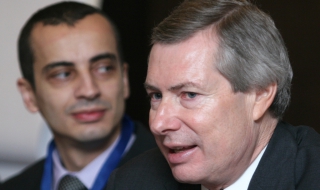 И Уорлик пиратствал в нета