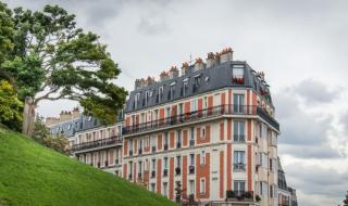 Чужденци изкупуват парижките имоти
