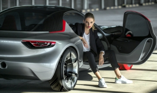 Opel показа интериора на бъдещето