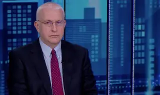 Проф. Малинов за Радев: Шансовете за коалиция растат, ГЕРБ и Пеевски може да са в опозиция