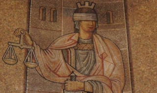 Задържаха пловдивски инспектор по храните с подкуп