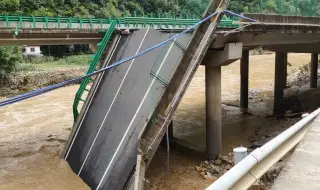 В Китай се съобщава за 11 загинали поради срутване на мост 