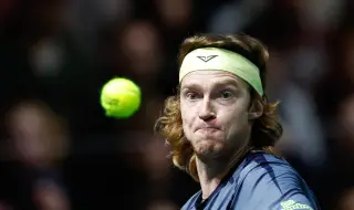 Андрей Рубльов е полуфиналист в Хонконг след категорична победа