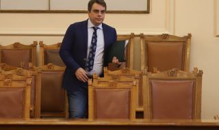 Асен Василев поиска Румен Радев да даде време на парламента