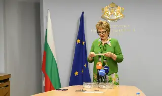 Зрелостниците се явяват на втора задължителна матура: Изтеглиха Вариант 2
