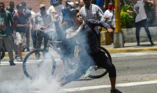 Сблъсъци и протести във Венецуела