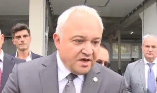 Министър Демерджиев: Амбицията ни е да имаме и наши хеликоптери за гасене на пожари 