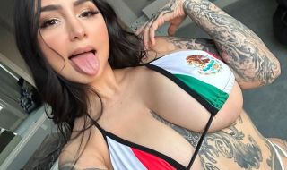 Надарена мексиканка раздруса пищен бюст за отбора си (СНИМКИ+ВИДЕО)