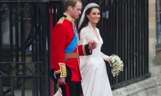 Принц Уилям и Кейт Мидълтън отбелязаха 15-ата годишнина от сватбата си със СНИМКА от великденската си ваканция