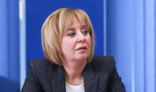Манолова: Сглобката започна като брак по сметка, вече се превръща в брак по любов