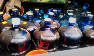 Откриха 1 тон нелегален алкохол