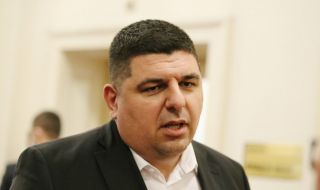 Ивайло Мирчев: НС прилича на каубойски бар 