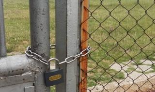 Община Асеновград за инцидента с 3-годишно: Няма разрешение за футболната врата