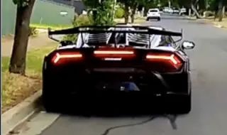 Глобиха собственик на Lamborghini за това, че няма книжка за суперкола