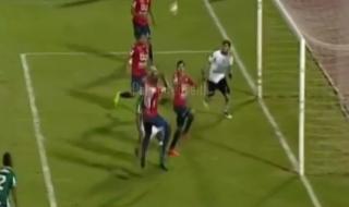 Невероятен удар с глава и ... автогол (ВИДЕО)