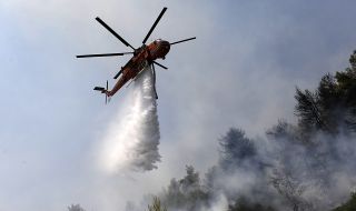 Сезонът на пожарите! Тревога в Одринска област заради пожара край Свиленград