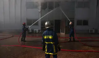 Голям пожар край Солун наложи предупреждение към населението