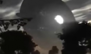 Извънземен кораб ли лети над Малайзия?