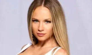 Лора Караджова е бременна с трето дете