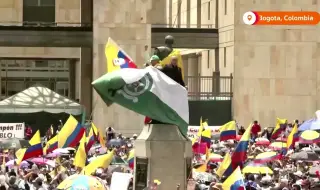 В Колумбия протестираха срещу реформите на кабинета на Густаво Петро ВИДЕО