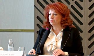 Илияна Йотова открива българския павилион на Венецианското биенале