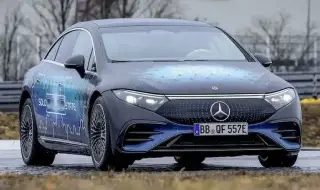 Революцията вече започна: Още от тази година Mercedes-ите ще са с твърдотелни батерии