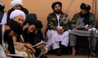 Талибаните затварят всички фризьорски салони за жени в Афганистан