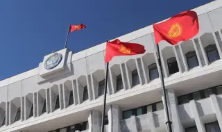 В Киргизстан гласуват за нов парламент на предсрочни избори ВИДЕО