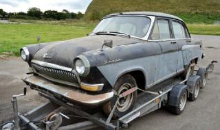 Солена цена за една от седемте "волги" с десен волан