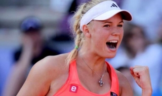 Още една тенисистка свали дрехите