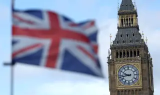 Великобритания проверява сделки за руски самолети за десетки милиони